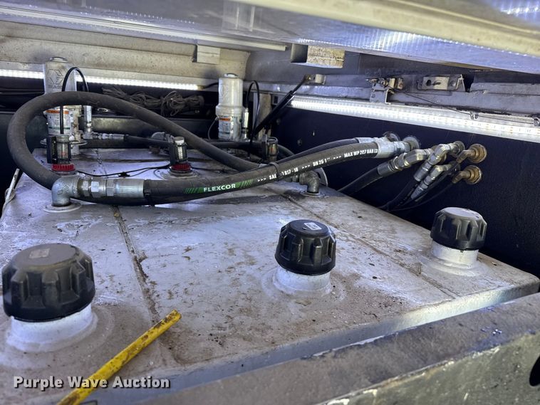 image for item EP2762 2020 Ford F550 utility / service truck