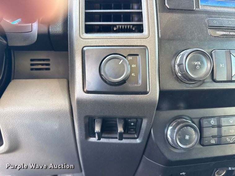 image for item EP2762 2020 Ford F550 utility / service truck