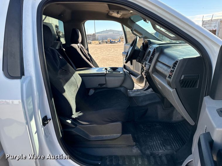 image for item EP2762 2020 Ford F550 utility / service truck