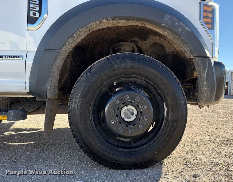 image for item EP2762 2020 Ford F550 utility / service truck