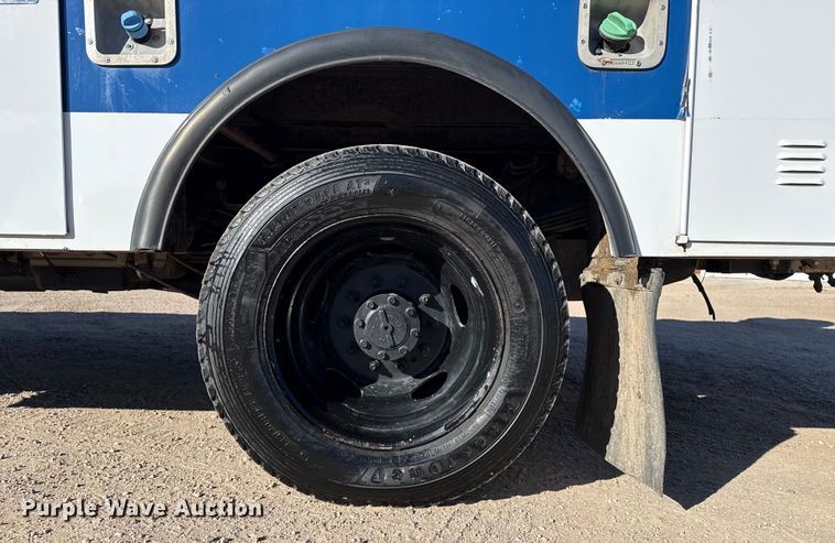 image for item EP2762 2020 Ford F550 utility / service truck