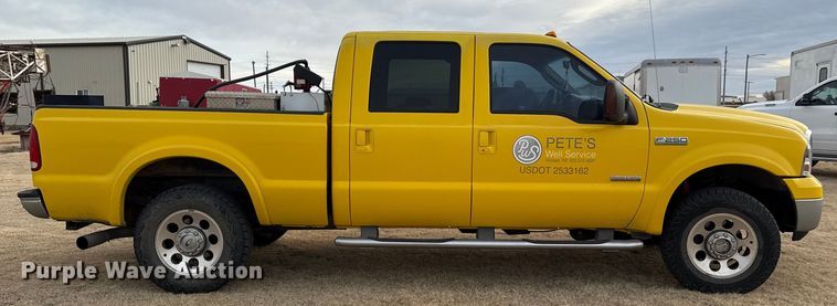 image for item EP2765 2005 Ford F250 Super Duty Crew Cab pickup truck