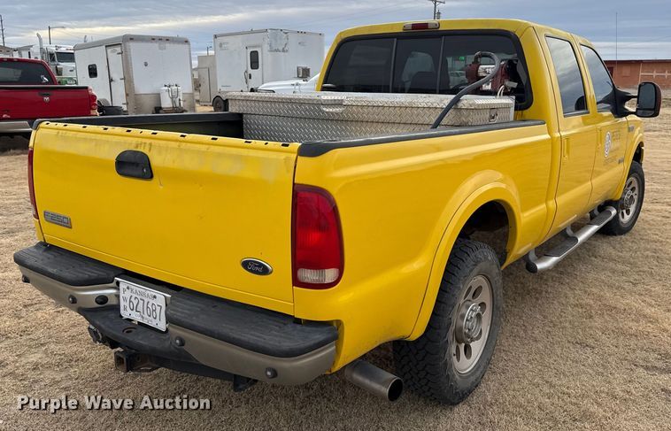 image for item EP2765 2005 Ford F250 Super Duty Crew Cab pickup truck