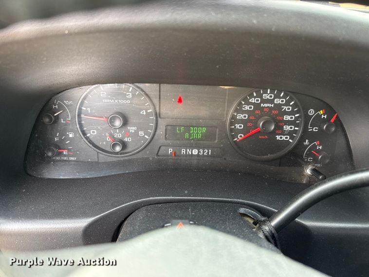 image for item EP2765 2005 Ford F250 Super Duty Crew Cab pickup truck