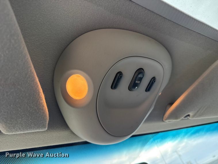 image for item EP2765 2005 Ford F250 Super Duty Crew Cab pickup truck