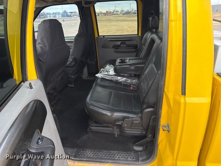 image for item EP2765 2005 Ford F250 Super Duty Crew Cab pickup truck