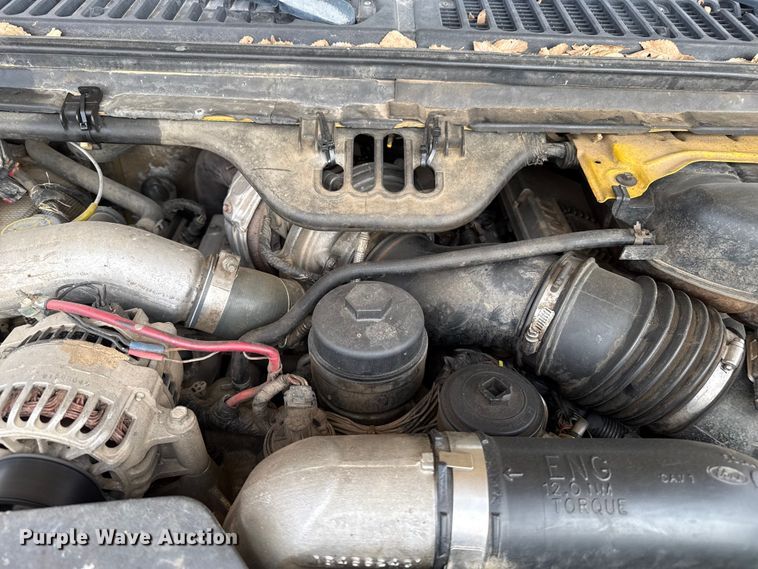 image for item EP2765 2005 Ford F250 Super Duty Crew Cab pickup truck