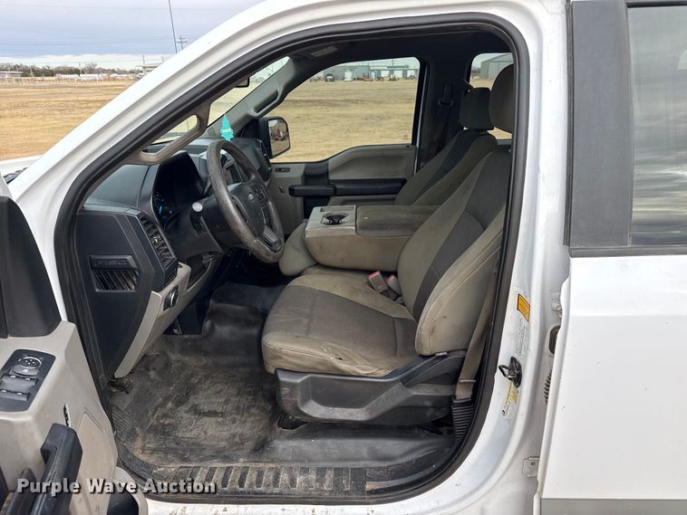 image for item EP2766 2015 Ford F150 Crew Cab pickup truck