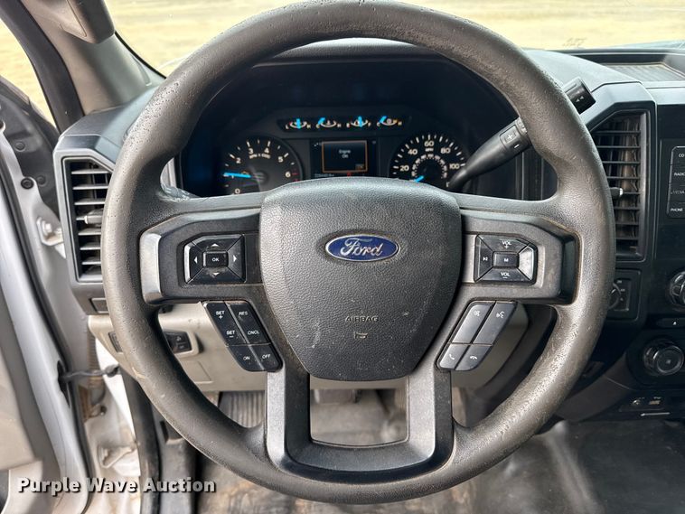 image for item EP2766 2015 Ford F150 Crew Cab pickup truck