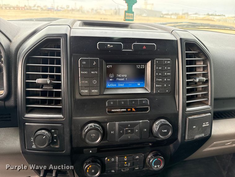 image for item EP2766 2015 Ford F150 Crew Cab pickup truck