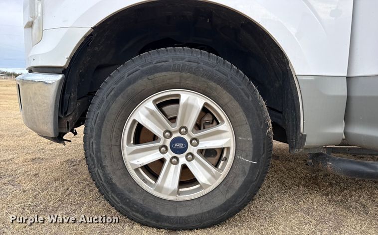 image for item EP2766 2015 Ford F150 Crew Cab pickup truck