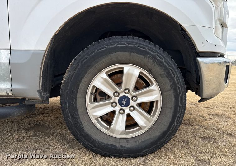 image for item EP2766 2015 Ford F150 Crew Cab pickup truck