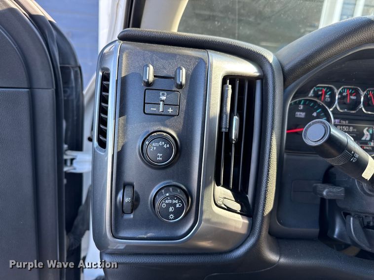 image for item EP2770 2017 Chevrolet Silverado 1500 Crew Cab pickup truck