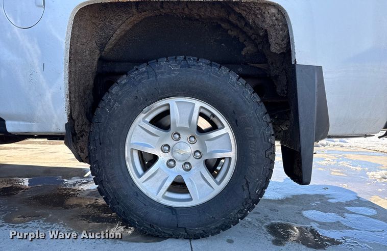 image for item EP2770 2017 Chevrolet Silverado 1500 Crew Cab pickup truck