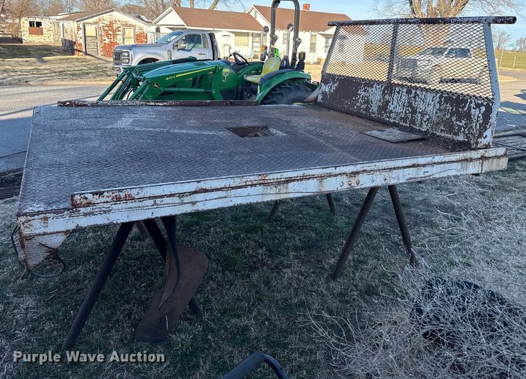 image for item EP2776 Flatbed