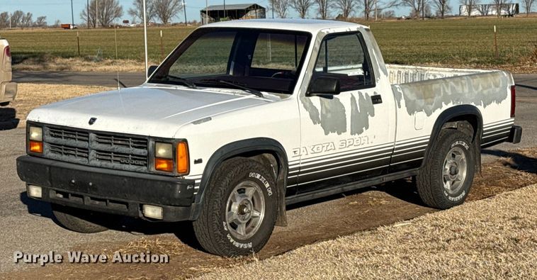 image for item EP2777 1989 Dodge Dakota pickup truck