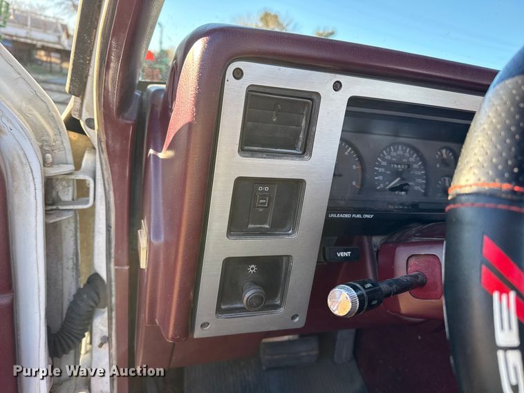 image for item EP2777 1989 Dodge Dakota pickup truck