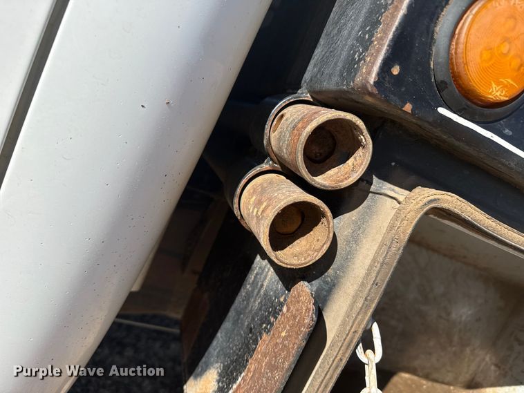 image for item EP2838 2010 Chevrolet 2500 HD Crew Cab flatbed pickup truck