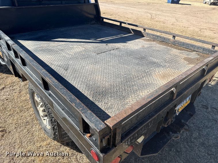 image for item EP2838 2010 Chevrolet 2500 HD Crew Cab flatbed pickup truck