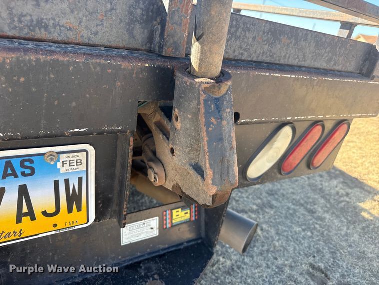 image for item EP2838 2010 Chevrolet 2500 HD Crew Cab flatbed pickup truck