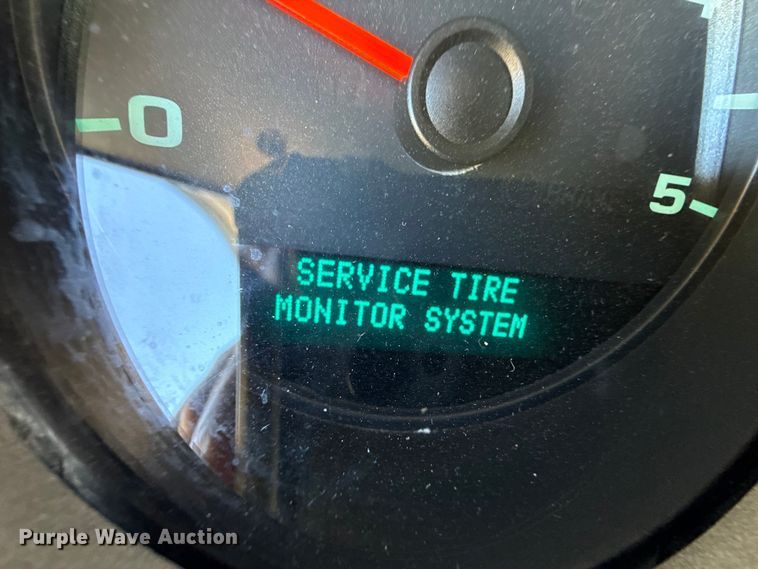 image for item EP2838 2010 Chevrolet 2500 HD Crew Cab flatbed pickup truck