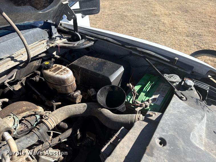 image for item EP2838 2010 Chevrolet 2500 HD Crew Cab flatbed pickup truck