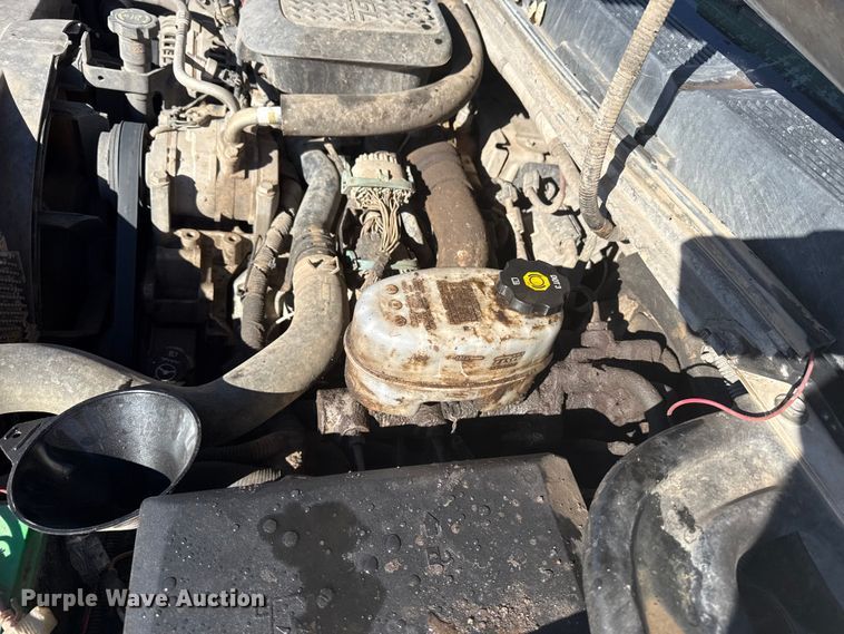 image for item EP2838 2010 Chevrolet 2500 HD Crew Cab flatbed pickup truck