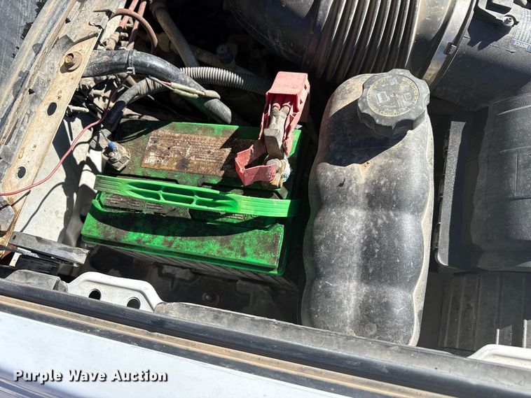 image for item EP2838 2010 Chevrolet 2500 HD Crew Cab flatbed pickup truck