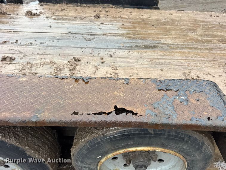 image for item ER0381 2020 Sure-trac equipment trailer