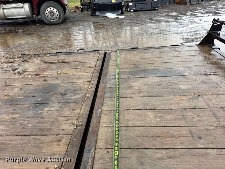 image for item ER0381 2020 Sure-trac equipment trailer