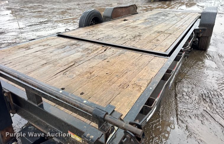 image for item ER0382 2020 Sure-trac equipment trailer