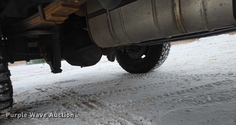 image for item ES2595 2008 Ford F250 Super Duty utility bed pickup truck