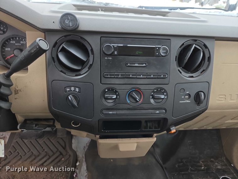 image for item ES2595 2008 Ford F250 Super Duty utility bed pickup truck