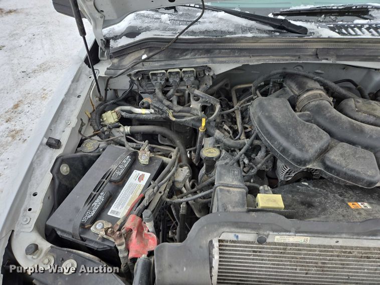 image for item ES2595 2008 Ford F250 Super Duty utility bed pickup truck