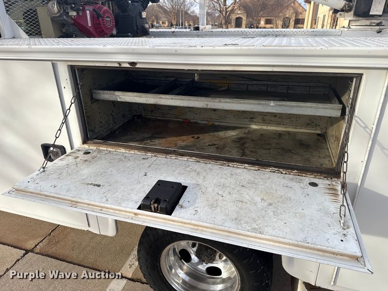 image for item ES5618 2018 Ford F350 Super Duty Ext. Cab utility bed pickup truck