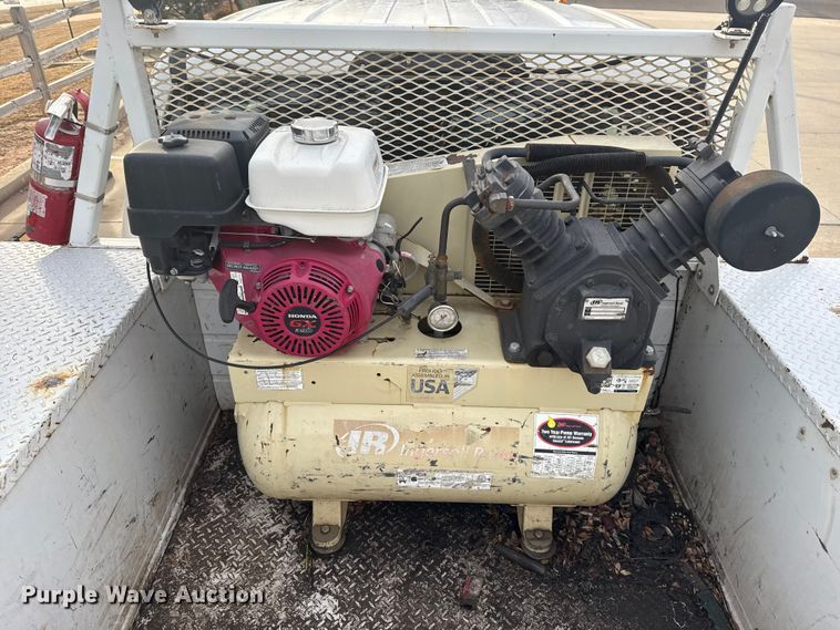 image for item ES5618 2018 Ford F350 Super Duty Ext. Cab utility bed pickup truck