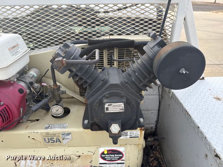 image for item ES5618 2018 Ford F350 Super Duty Ext. Cab utility bed pickup truck