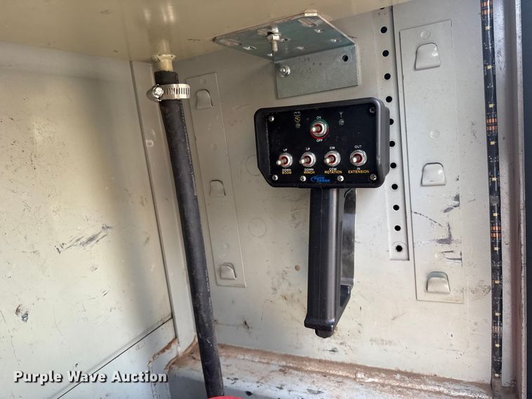 image for item ES5618 2018 Ford F350 Super Duty Ext. Cab utility bed pickup truck