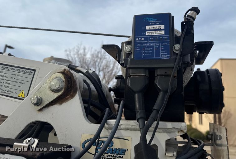 image for item ES5618 2018 Ford F350 Super Duty Ext. Cab utility bed pickup truck