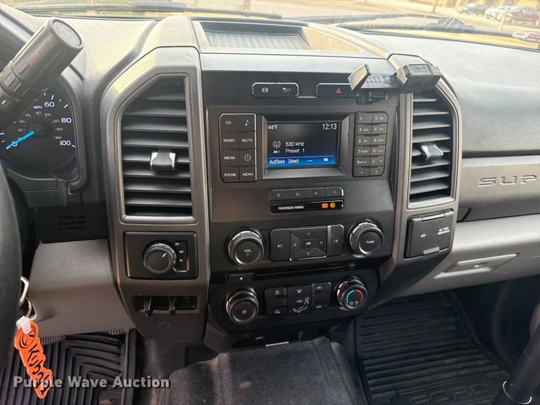 image for item ES5618 2018 Ford F350 Super Duty Ext. Cab utility bed pickup truck