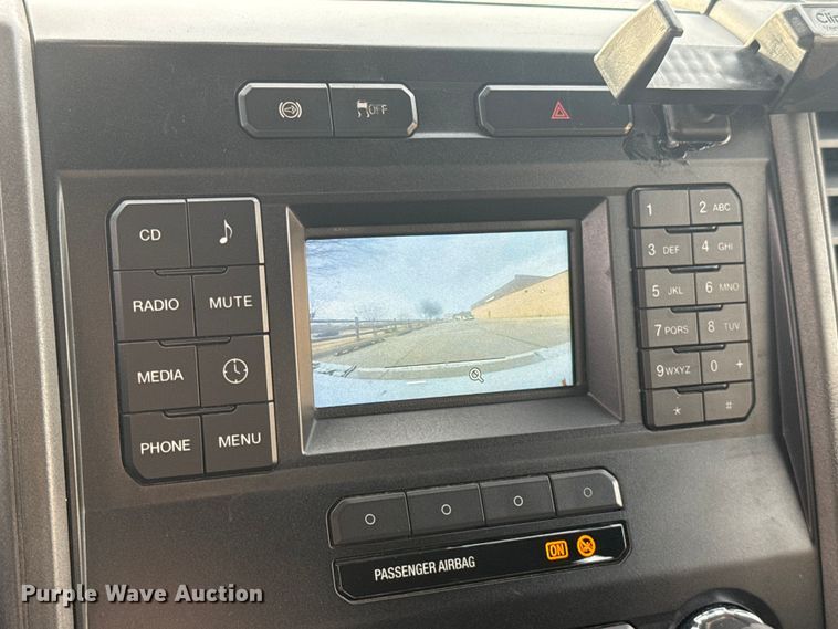 image for item ES5618 2018 Ford F350 Super Duty Ext. Cab utility bed pickup truck