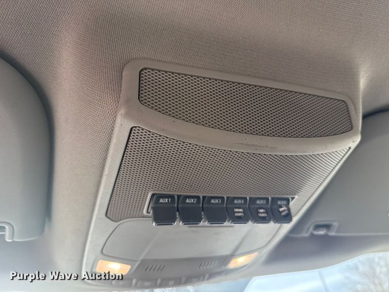 image for item ES5618 2018 Ford F350 Super Duty Ext. Cab utility bed pickup truck