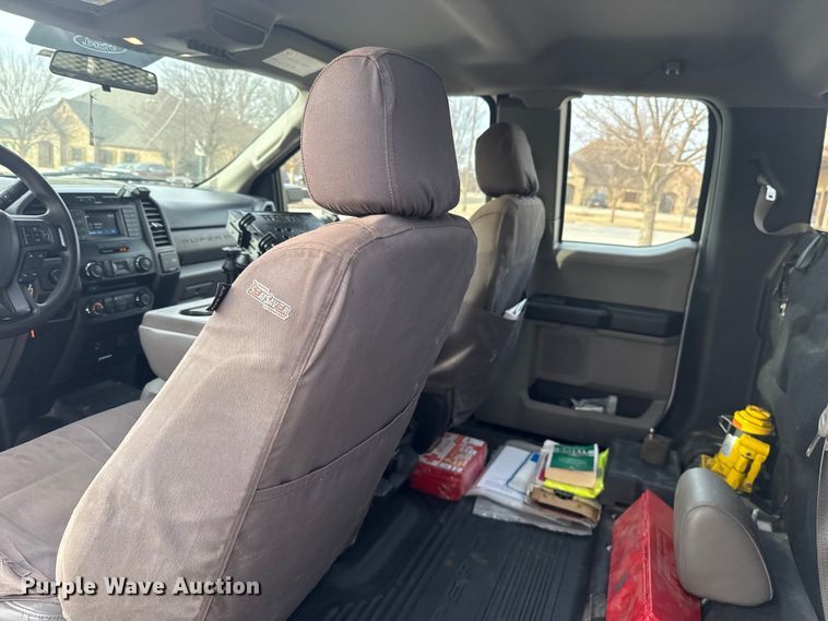 image for item ES5618 2018 Ford F350 Super Duty Ext. Cab utility bed pickup truck