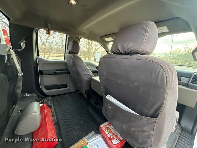 image for item ES5618 2018 Ford F350 Super Duty Ext. Cab utility bed pickup truck