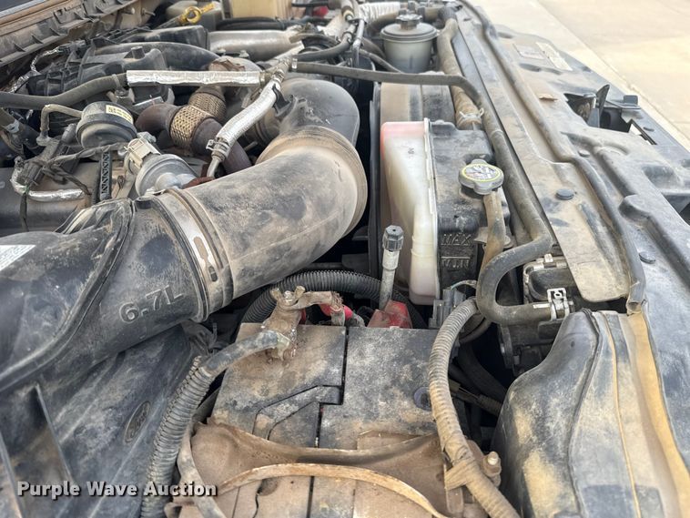 image for item ES5618 2018 Ford F350 Super Duty Ext. Cab utility bed pickup truck