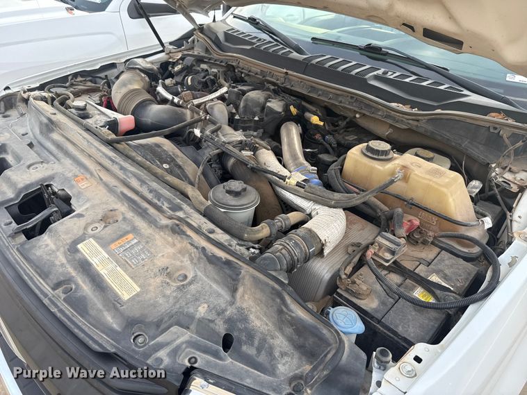 image for item ES5618 2018 Ford F350 Super Duty Ext. Cab utility bed pickup truck