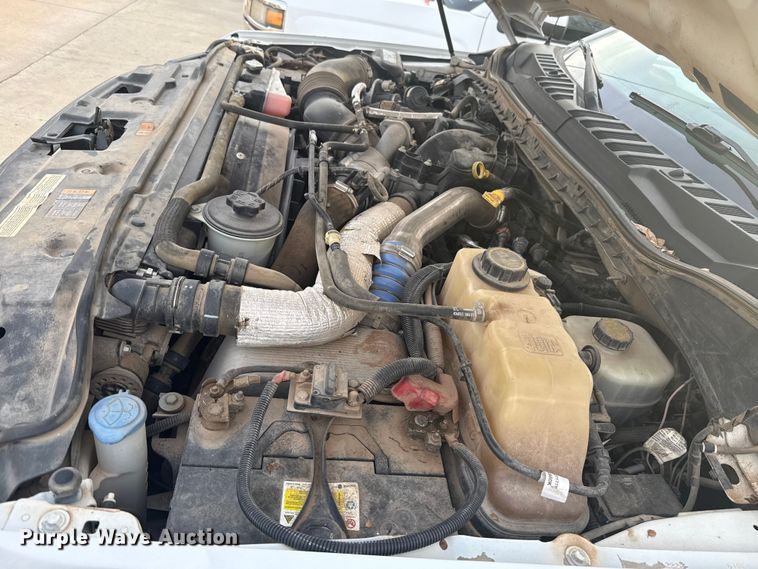 image for item ES5618 2018 Ford F350 Super Duty Ext. Cab utility bed pickup truck