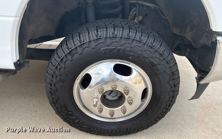 image for item ES5618 2018 Ford F350 Super Duty Ext. Cab utility bed pickup truck