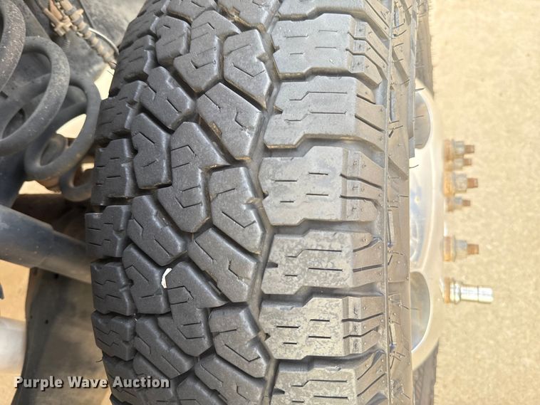 image for item ES5618 2018 Ford F350 Super Duty Ext. Cab utility bed pickup truck