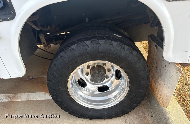 image for item ES5618 2018 Ford F350 Super Duty Ext. Cab utility bed pickup truck